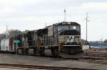 NS 2590 gets ready to lead train 351 to Linwood